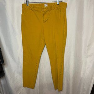 Mustard GAP Signature Skinny Ankle Pant